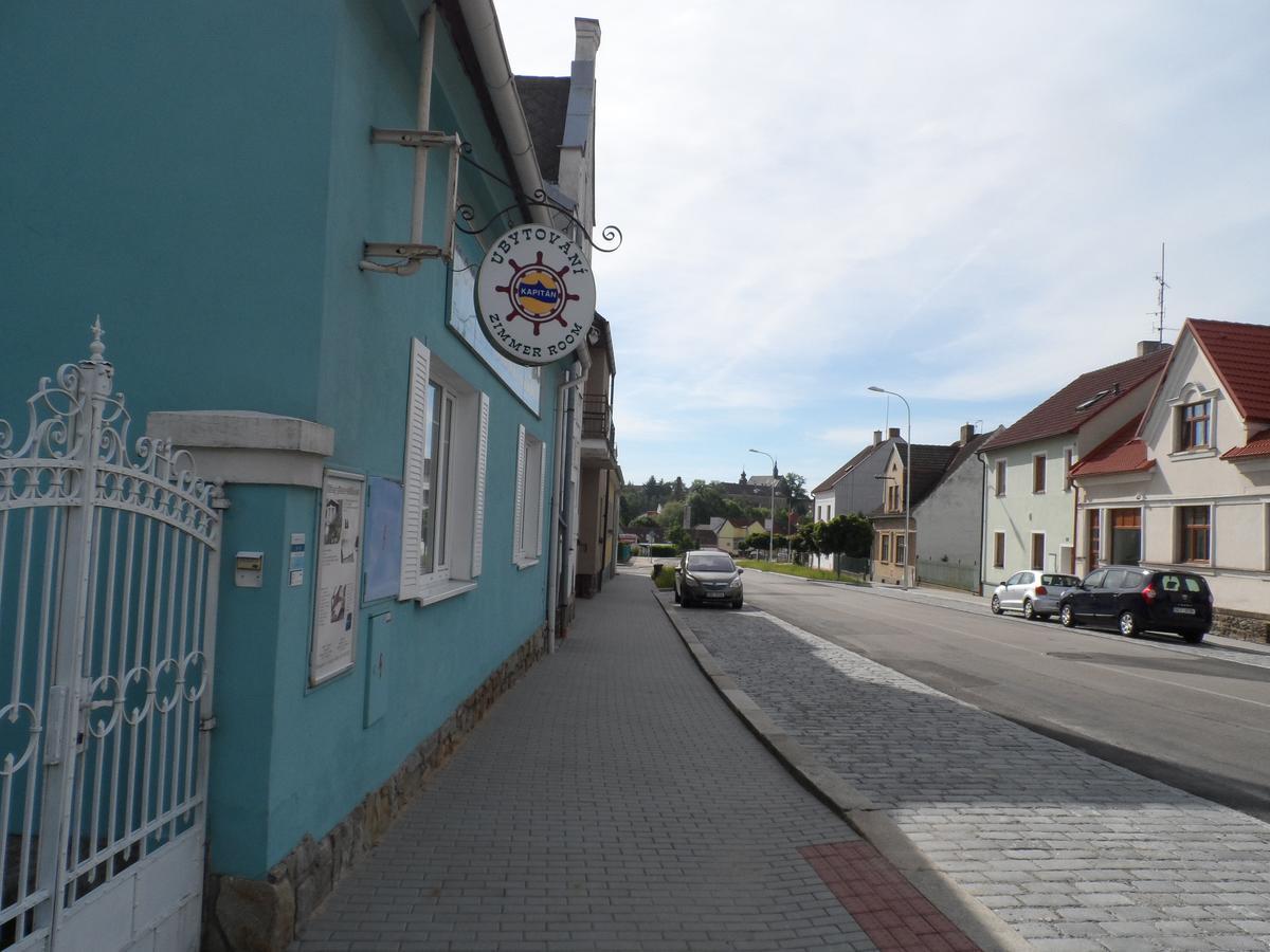 Penzion Kapitan Jindřichŭv Hradec Esterno foto